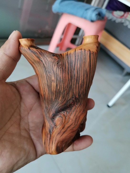 虎皮崖柏手把件尺寸大，香味好，秒沉水，喜欢...