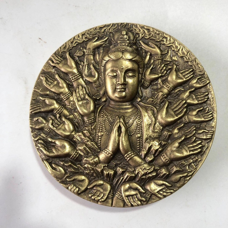 古董古玩老货旧货收藏品黄铜千手观音纪念铜章...
