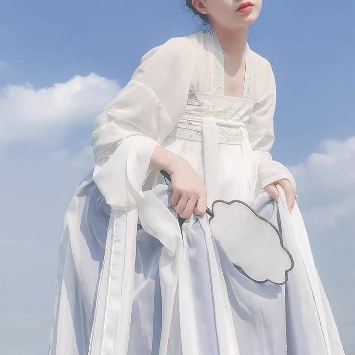 万里晴空  超仙齐胸汉服一套（白色 全新）...