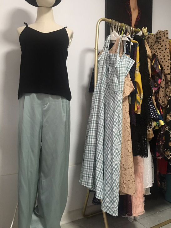 全新百搭高端缎面阔腿裤,M码!服装工作室样...