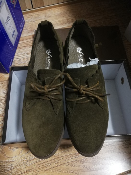 卡帝烟斗全新反绒皮单鞋，全新正品，37码墨...