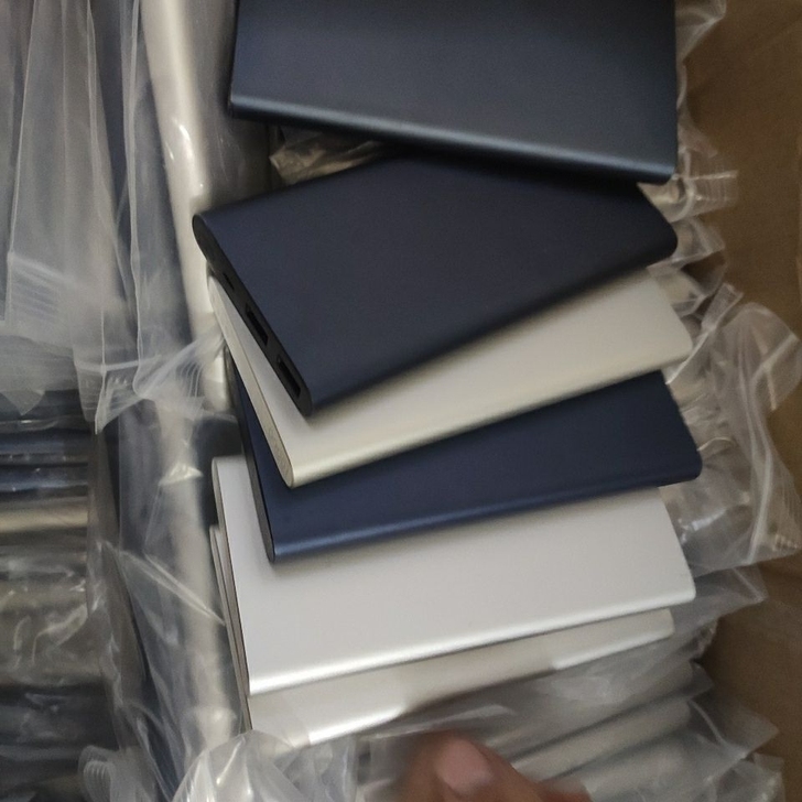 小米10000毫安移动电源18W快充!正品...