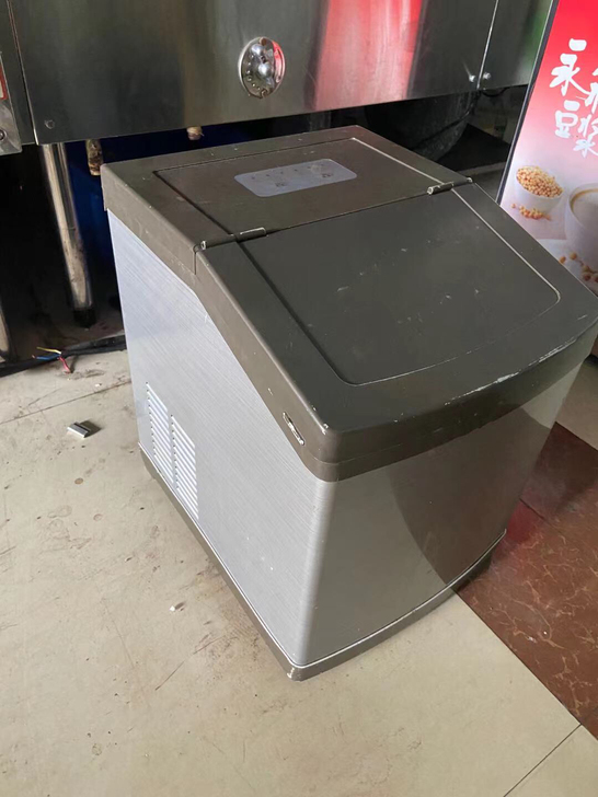 小型制冰机，手动加水，佛山发货，可自取，外...