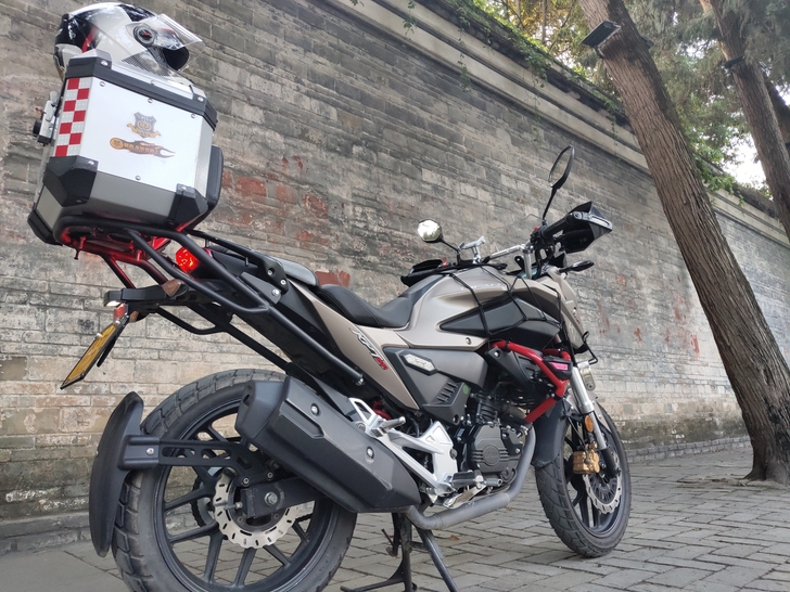 力帆kpt200拉力旅行摩托车，带尾箱，带...