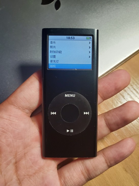 iPod nano2 黑色8g 单机，整体...