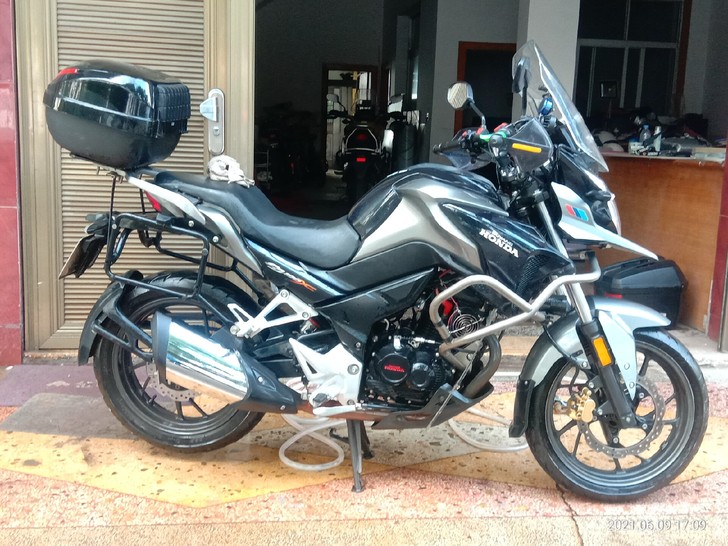 出五羊本田CB190X拉力摩托车,(因换了...