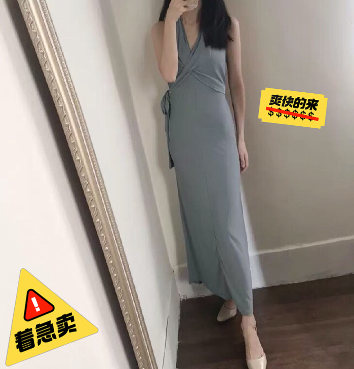 本人搬家处理衣服 全新仅试穿 优雅复古露背...