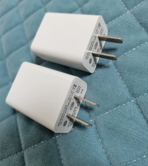 【9.9元两个包邮】全新5v2a充电头安卓...