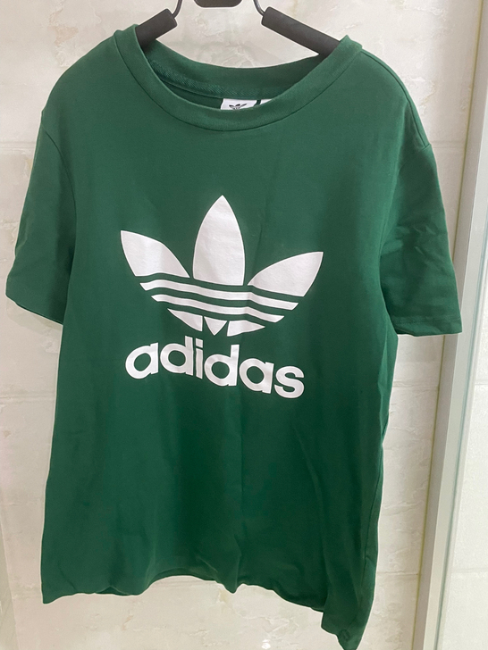 阿迪达斯短袖绿DV7496