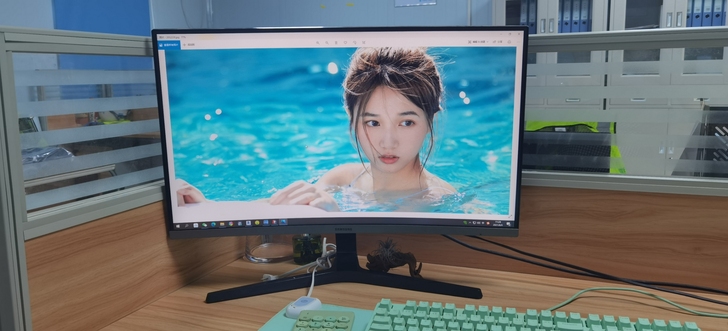 三星27寸曲面屏显示器，1080p， LE...