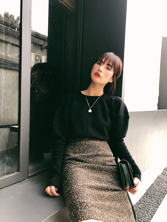 阿水花式毛绒高腰短裙女秋冬短裙气质