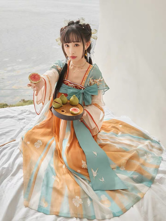 十三余瑶遇见神鹿 出租!汉服出租!m和L码...