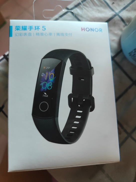 荣耀手环5  nfc版 紧试戴了下，介意勿...