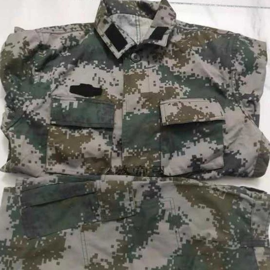 八成新工作服一年四季可穿,耐造的很,一月洗...