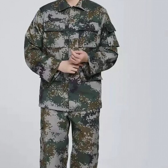 二手劳保服工作服八成新，质量可靠。耐磨耐造...