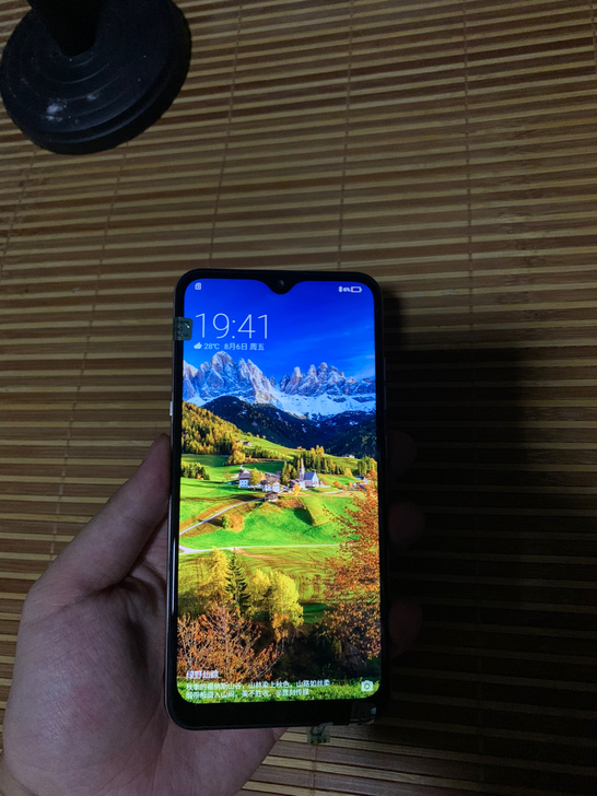 海信f30s 9成新。6+128。大容量...