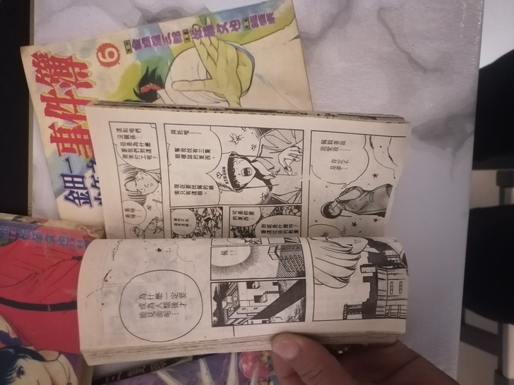 金田一，还有三只眼，卡片，时间有点久了，有...