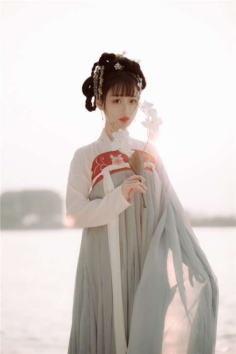 汉服全新 没穿过没过水 可小刀