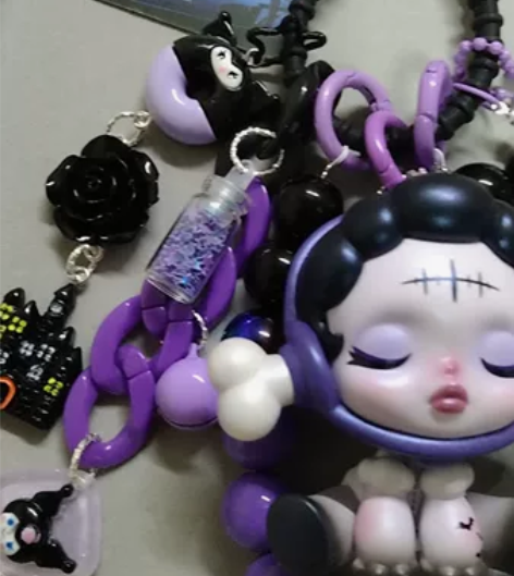 泡泡玛特密林古堡幽灵盲盒钥匙链，背包挂件，...