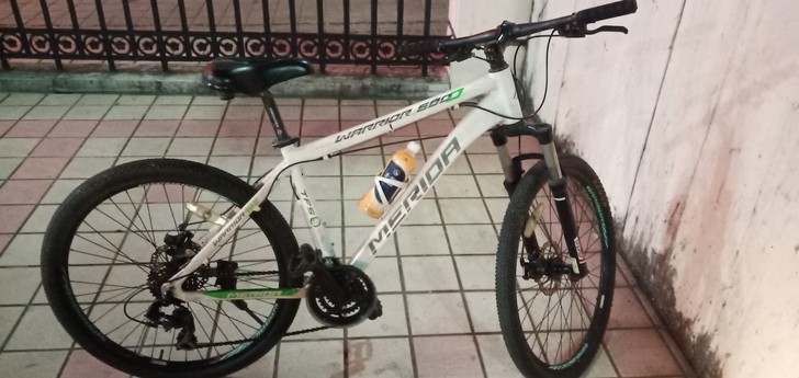 退圈不骑了，当废品卖！！原价2000多！！...