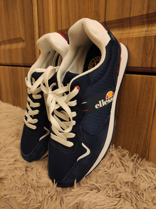 全新正品ELLESSE男运动鞋41码