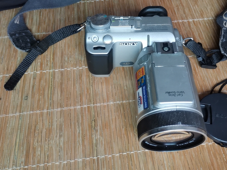 索尼DSC-F717  经典CCD长焦数码...