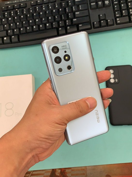 魅族18pro 8+256 银色99新6月...