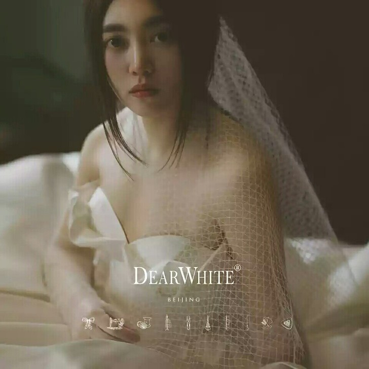 亲爱的白家婚纱