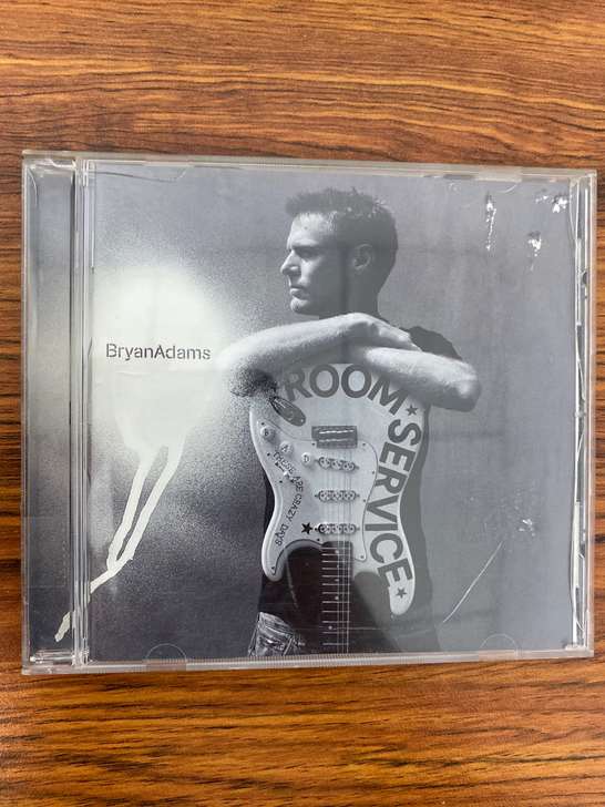 加拿大一线摇滚歌手 Bryan Adams...