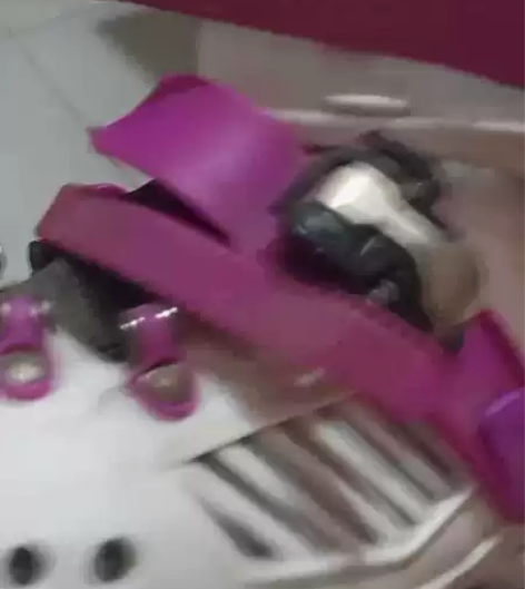 溜冰鞋,品相如图,还可以,38码。上面有点...