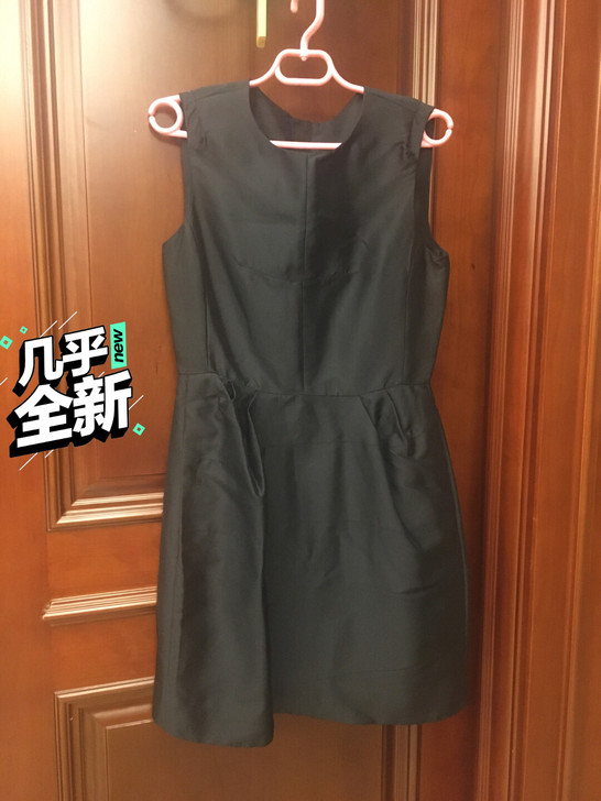 气质高雅时尚黑色连衣裙 m码