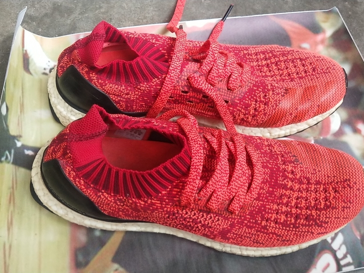 阿迪达斯bost运动鞋，尺码42，现在上班...