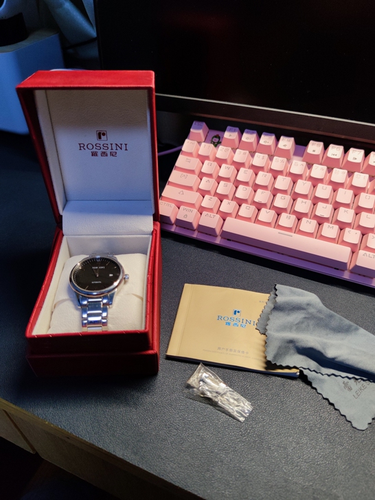 罗西尼5507,机械机芯。只有轻微磨损。图...