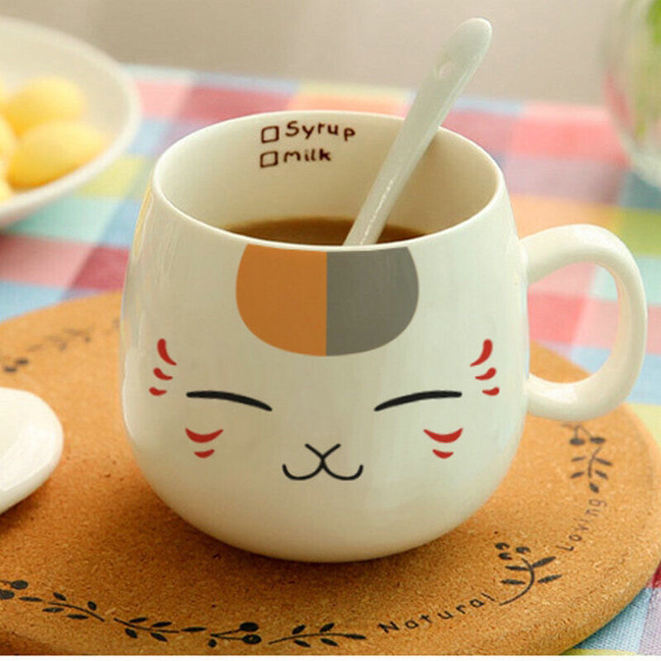 猫老师终于有杯子啦～这个笑容太可爱了吧！还...