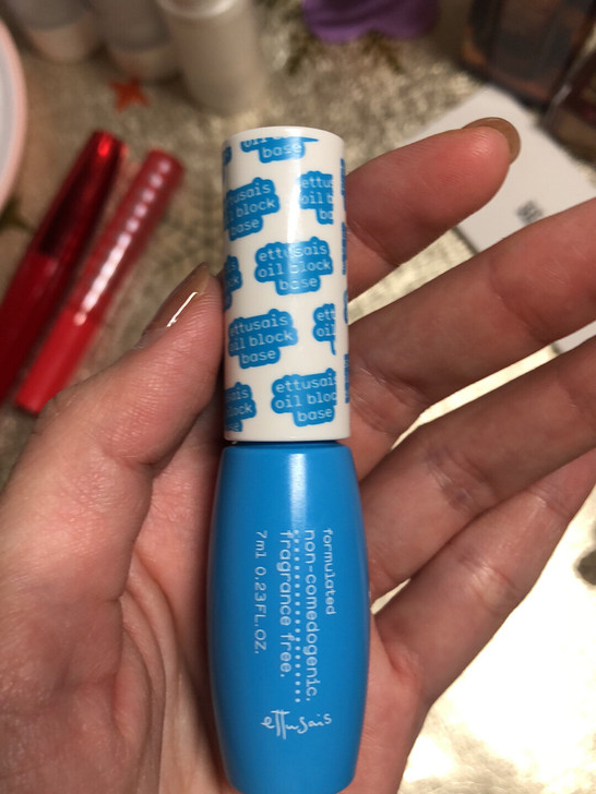 艾杜莎毛孔修正液，隐形毛孔，台湾买的，用过...
