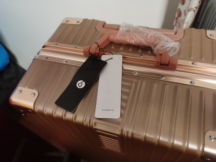 结婚买的，就当天用了，算是99新吧，吊牌啥...