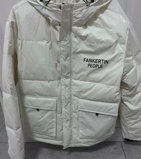 男士白色短款羽绒服,全新,穿到150左右,...