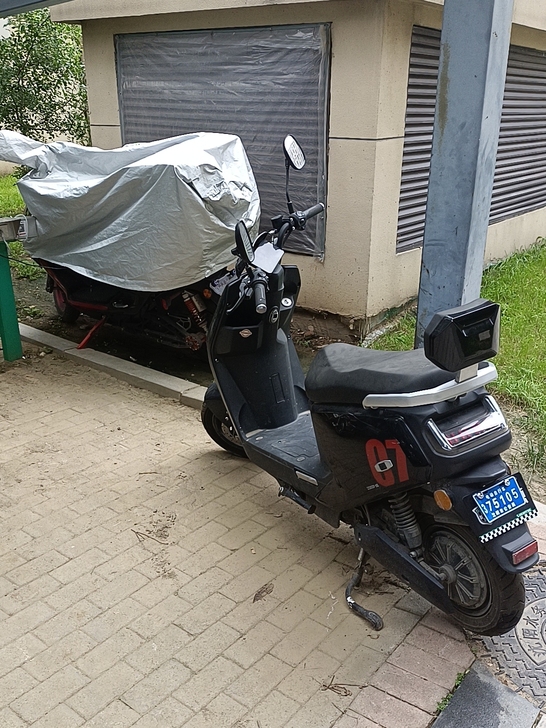 绿源品牌电动车,绿源,原价4千出头,60v...