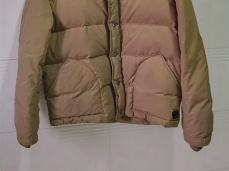 美特斯邦威男式羽绒服,卡其色拼接灯芯绒,仿...