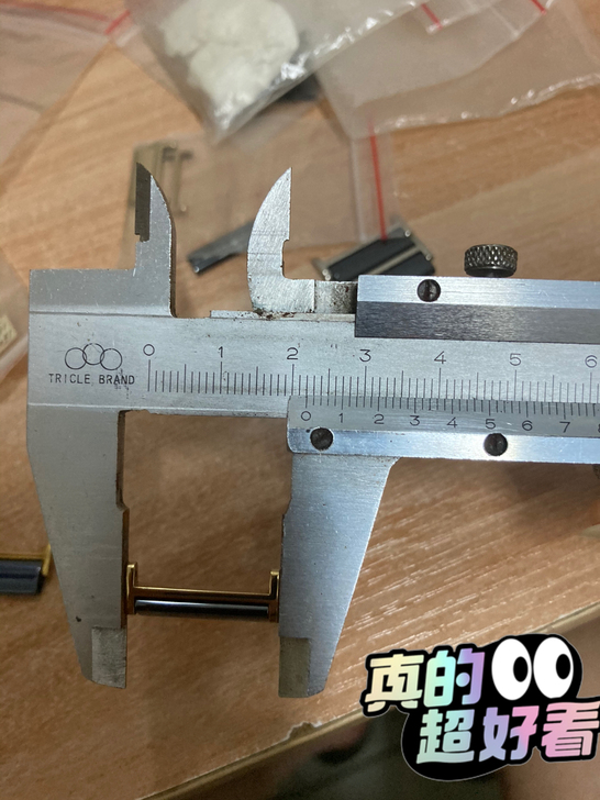 瑞士原装老款雷达陶瓷表节.黑色.蓝色.实物...