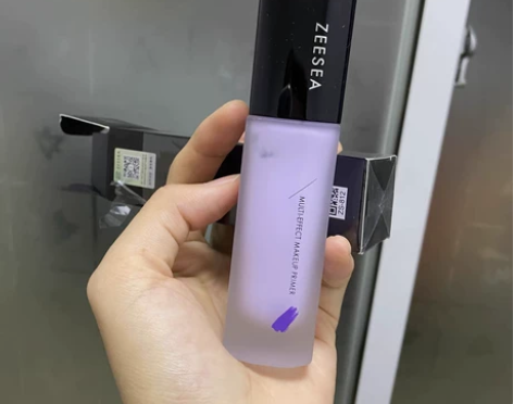 滋色隔离，几乎全新，仅拆封试用，保质期到2...