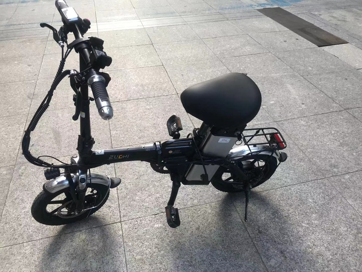 折叠电动车 ，车况良好 现在可跑50~60...