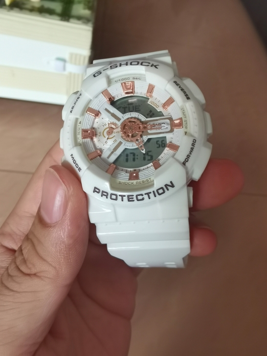 手表，非正，不要多问，几乎全新，小孩调乱了...