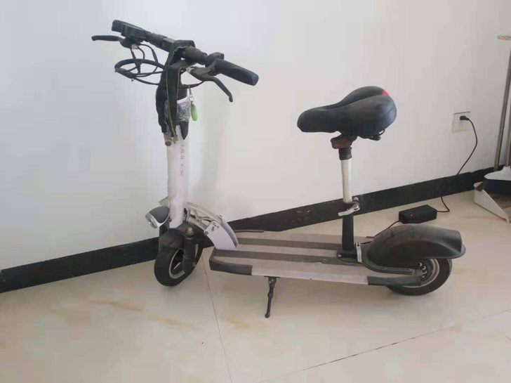 正步电动车