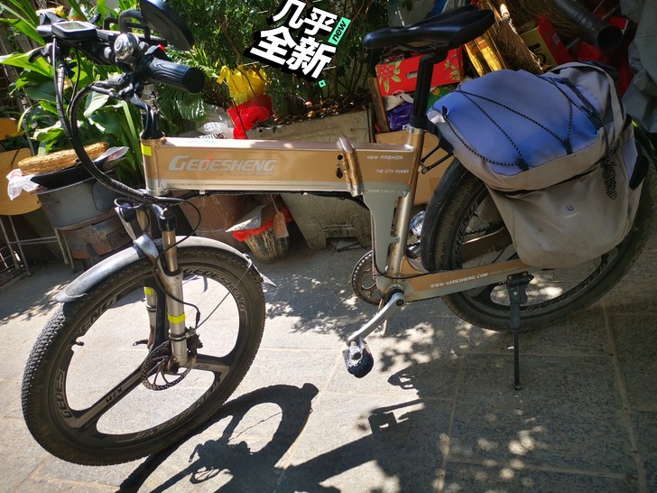 正步锂电池电动力助力自行车,充电方便,电池...