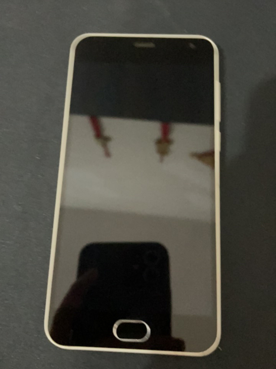 魅族m2,无拆无修,可正常开机使用,有需要...
