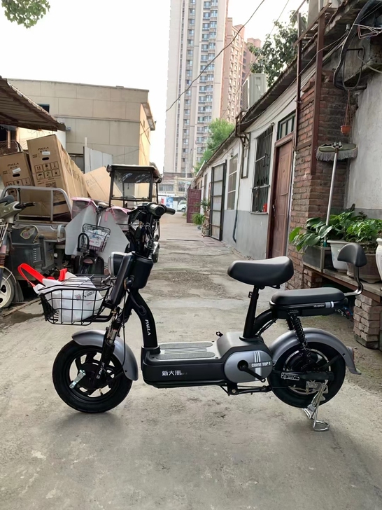 全新新大洲电动车原价2180大屏显示器,现...