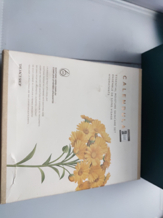 破损菲诗小铺金盏花清润系列4件套