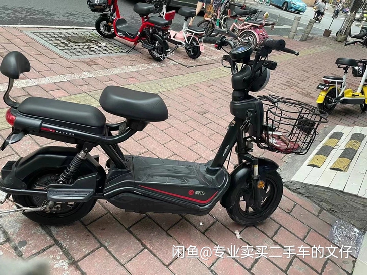 爱玛电车,三个挡,一键起动,左右转向灯,两...