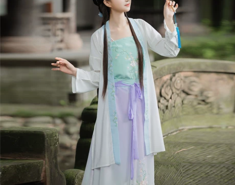 宋制汉服三件套s码，十成新，已绝版。包邮出...